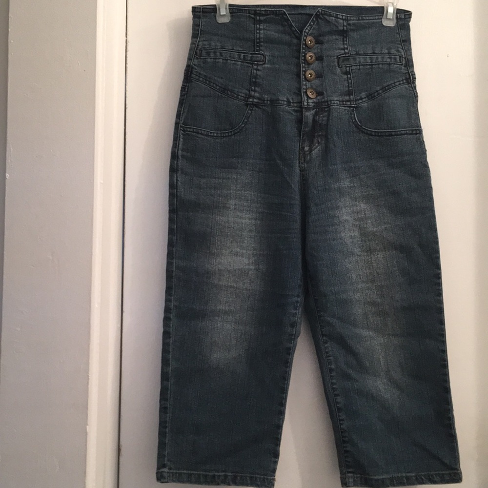 Younigue size 7 vintage high waisted capris